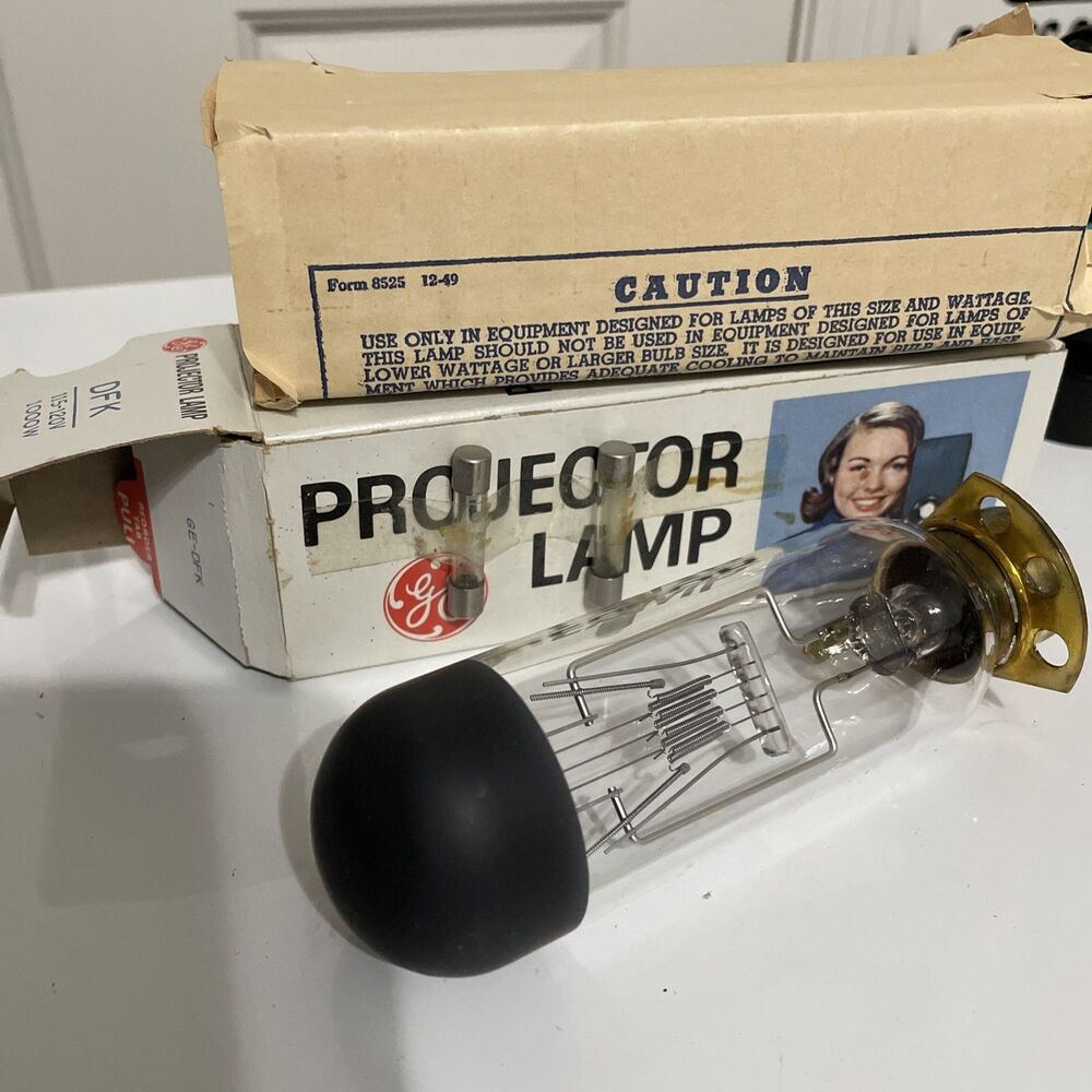 PROJECTOR LAMP -DFK 1000W 115-120V -GE Untested